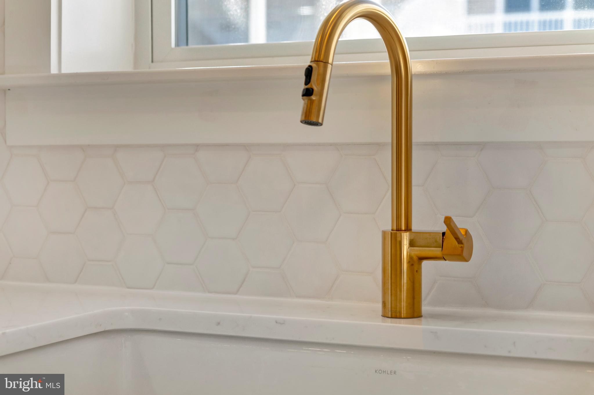 24 W ATLANTIC STREET