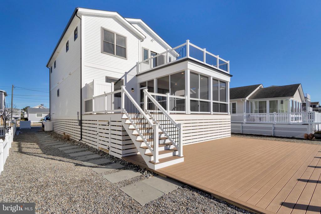 24 W ATLANTIC STREET