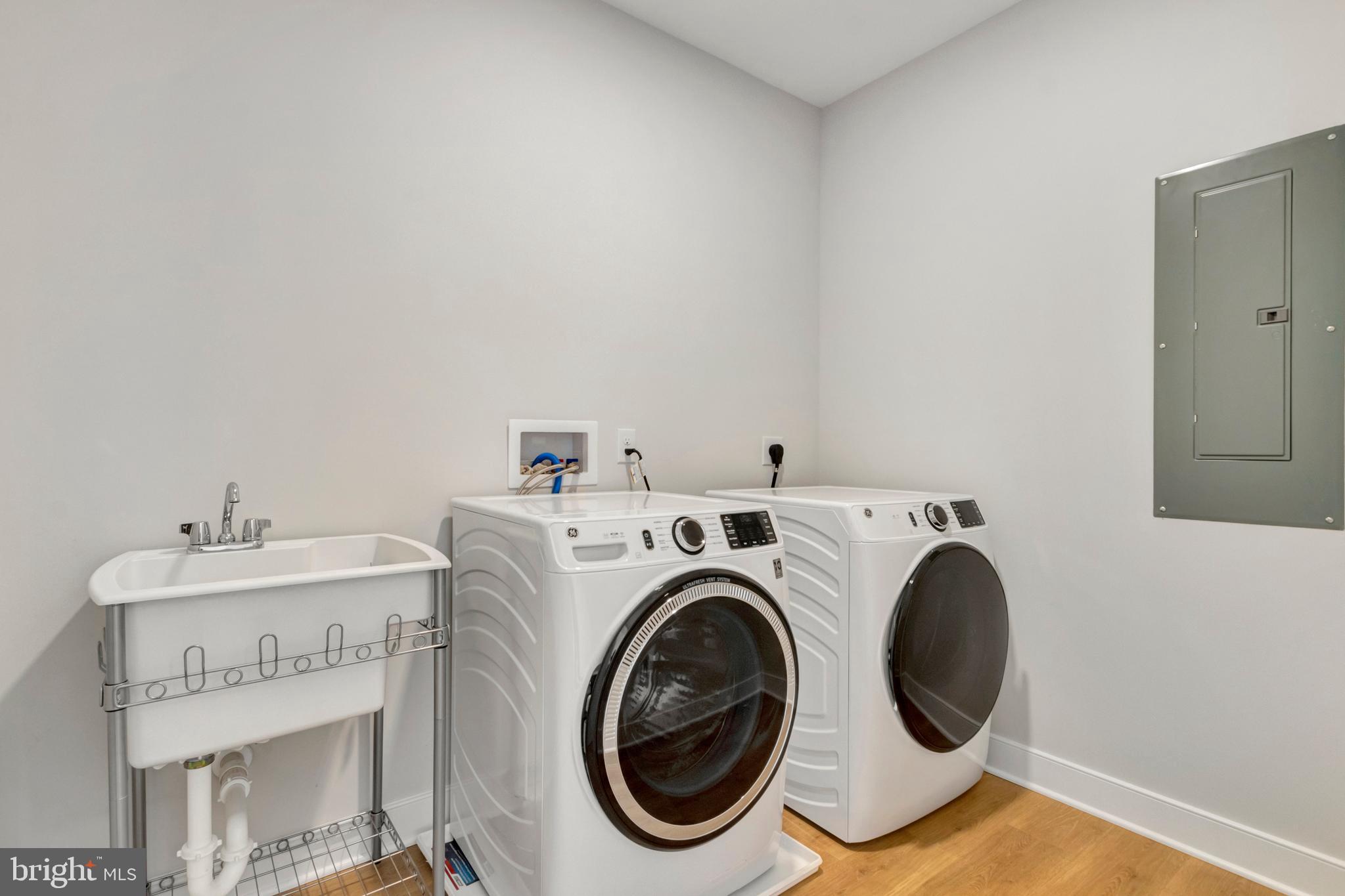 24 W ATLANTIC STREET