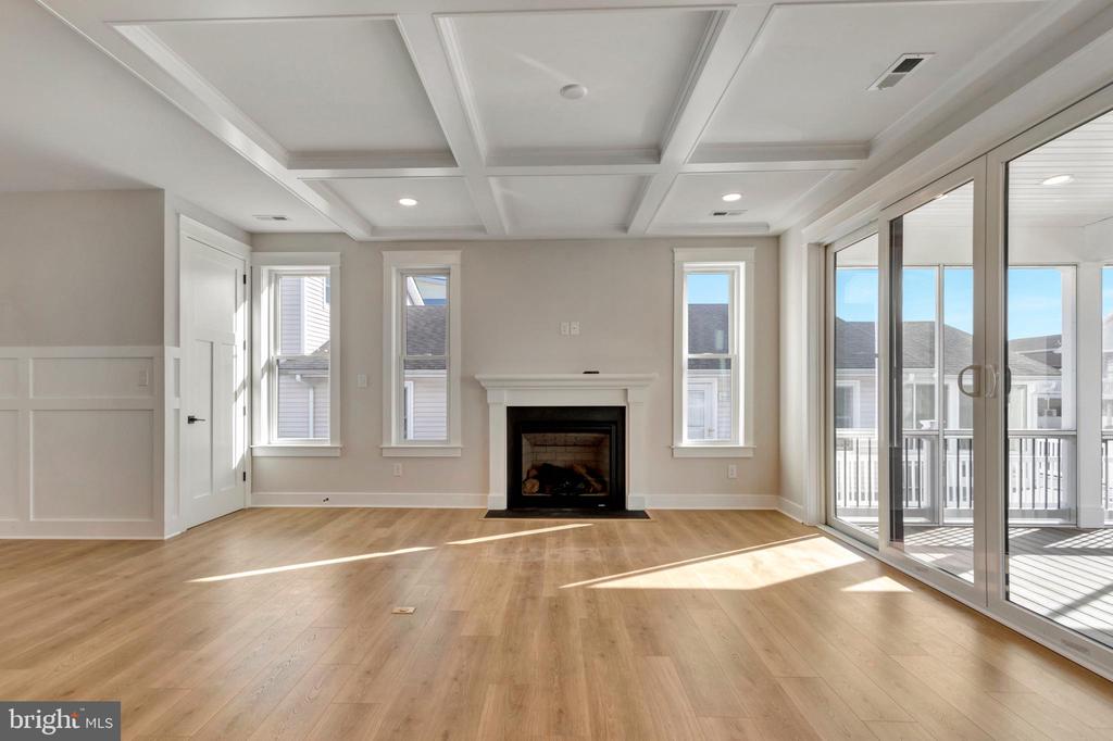 24 W ATLANTIC STREET