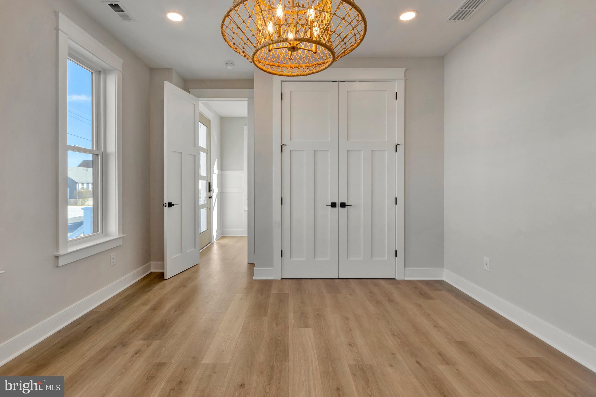 24 W ATLANTIC STREET