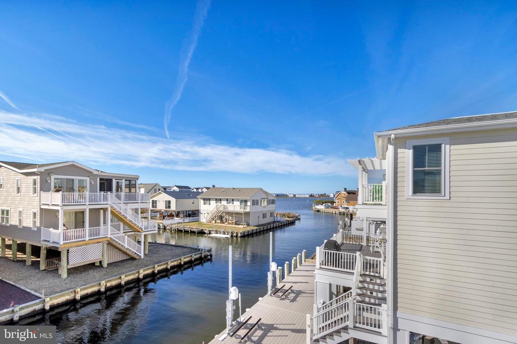 24 W ATLANTIC STREET