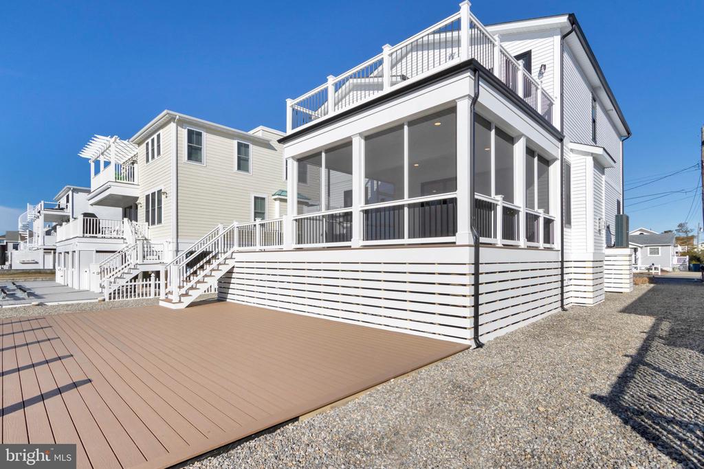 24 W ATLANTIC STREET