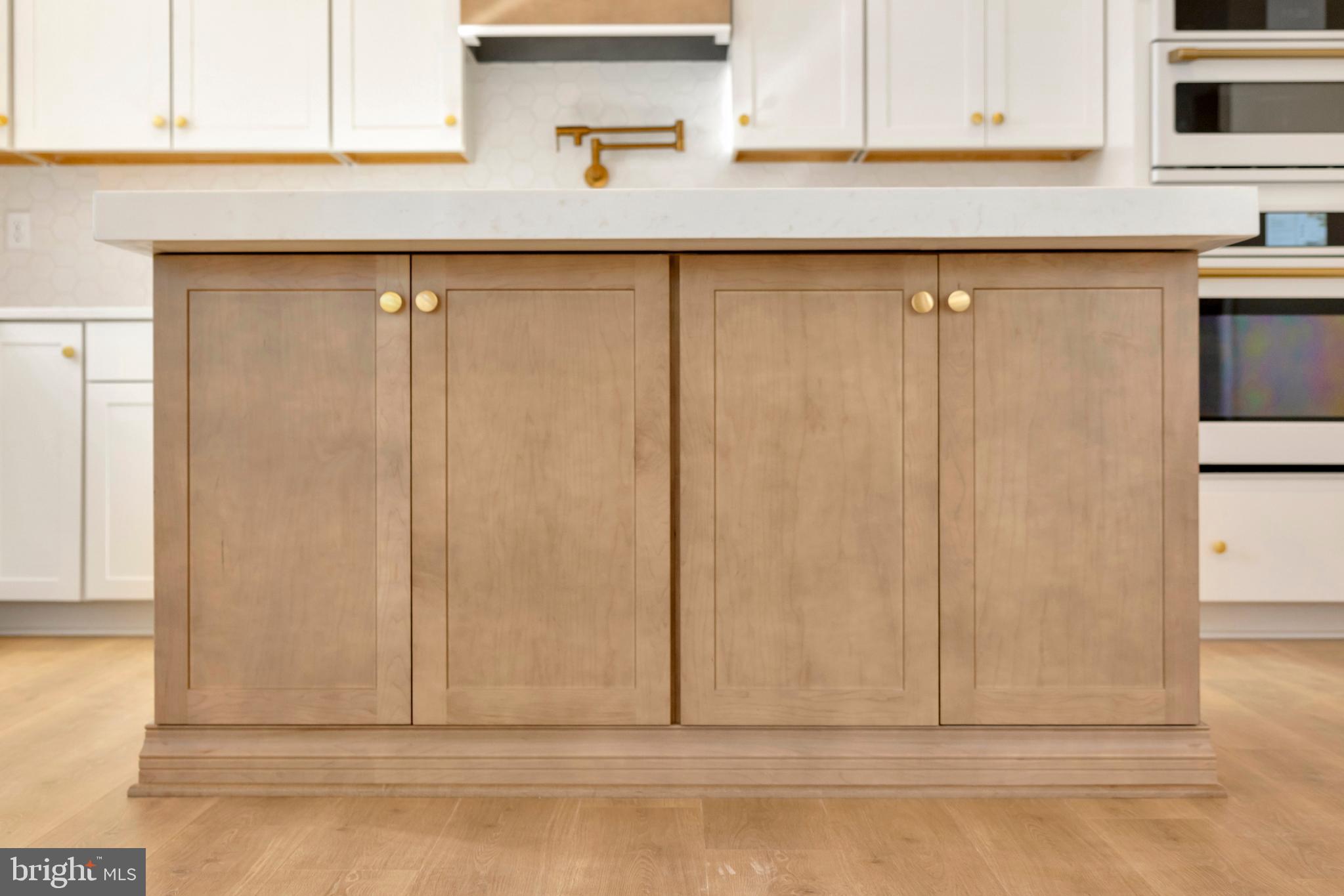 24 W ATLANTIC STREET