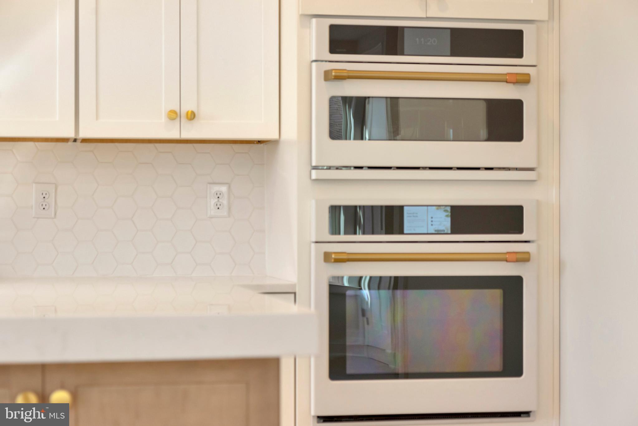 24 W ATLANTIC STREET