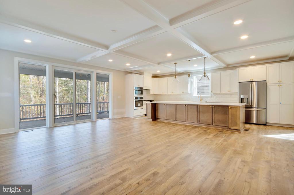 655 BETHANY LOOP