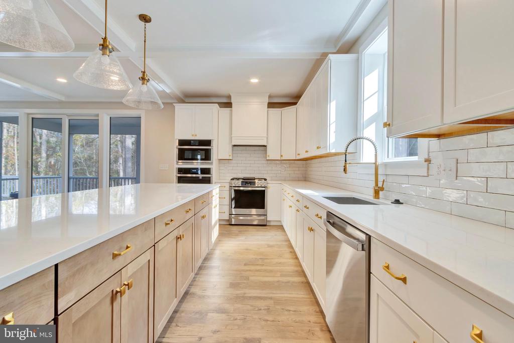 655 BETHANY LOOP