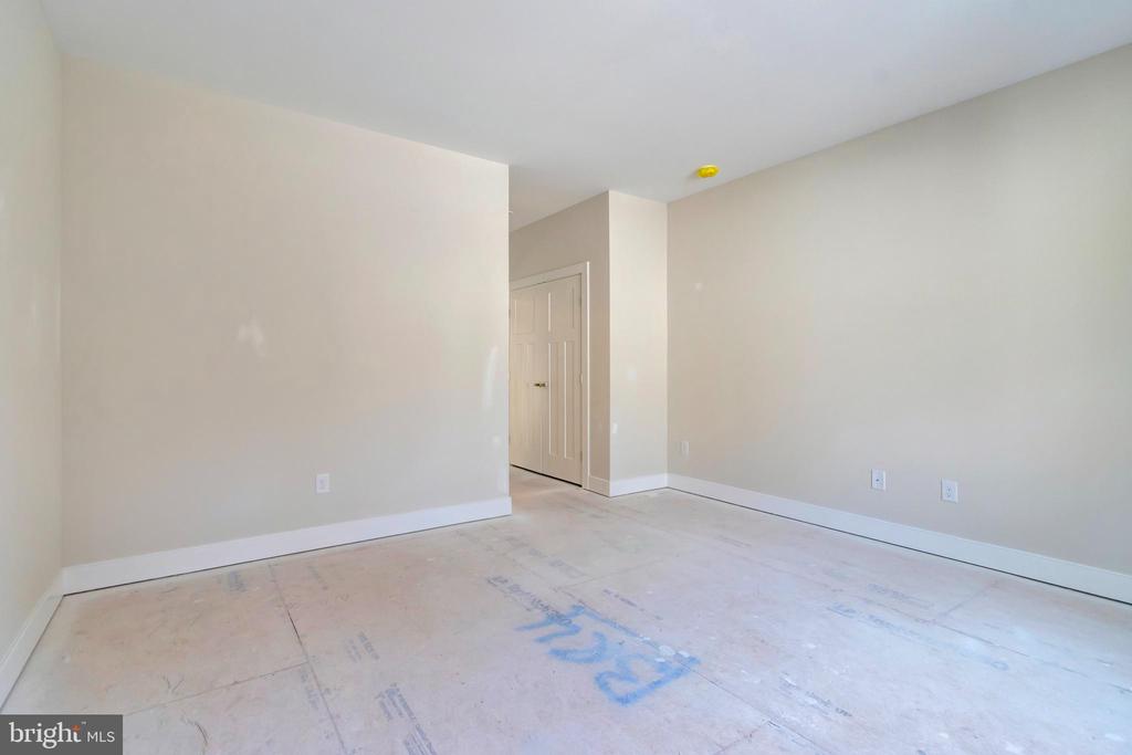 655 BETHANY LOOP