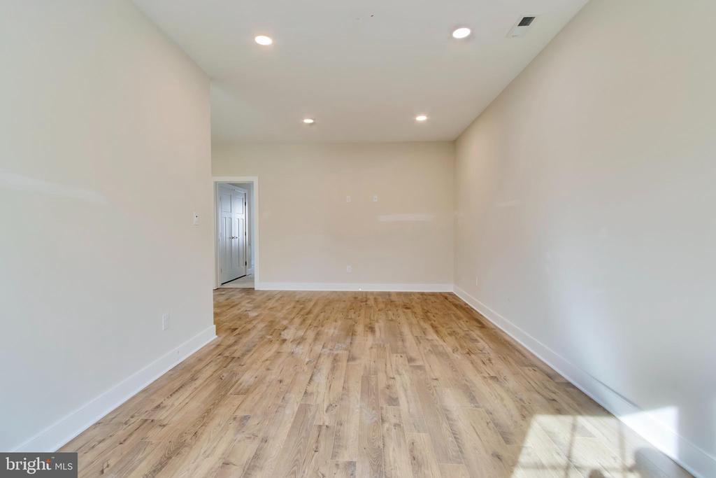 655 BETHANY LOOP