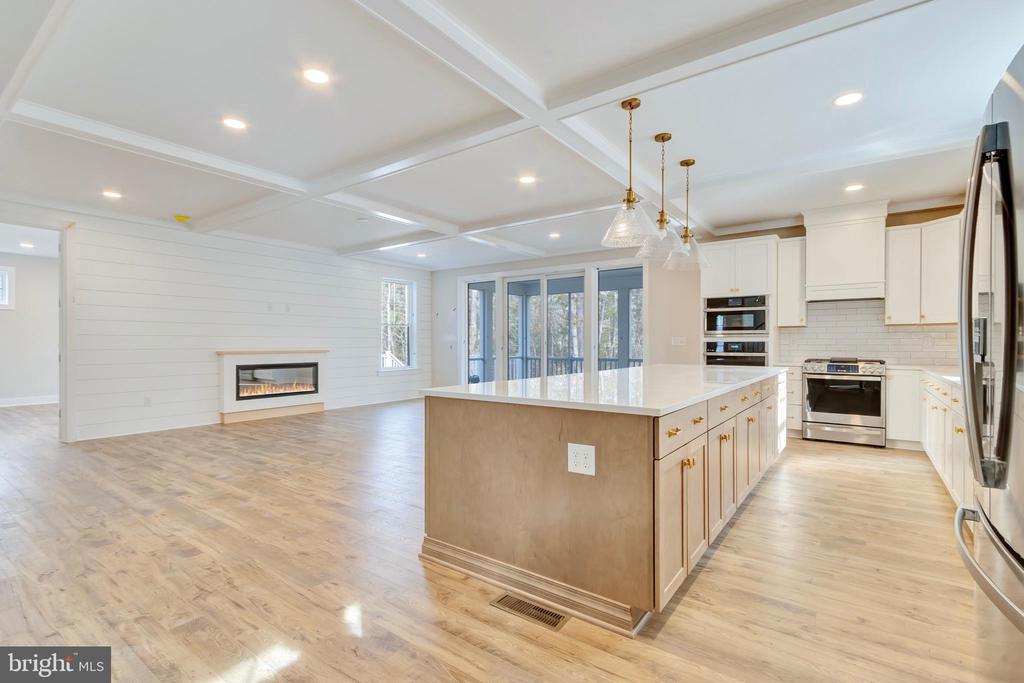 655 BETHANY LOOP