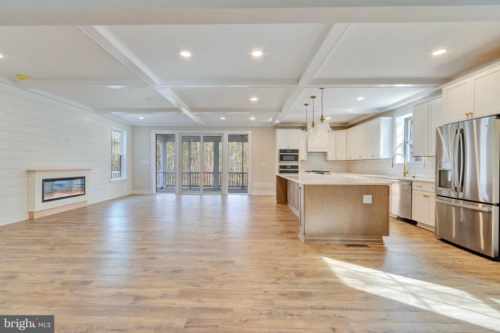655 BETHANY LOOP