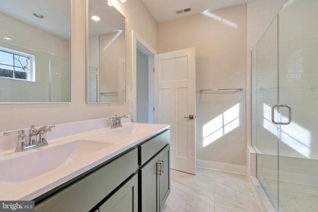 655 BETHANY LOOP