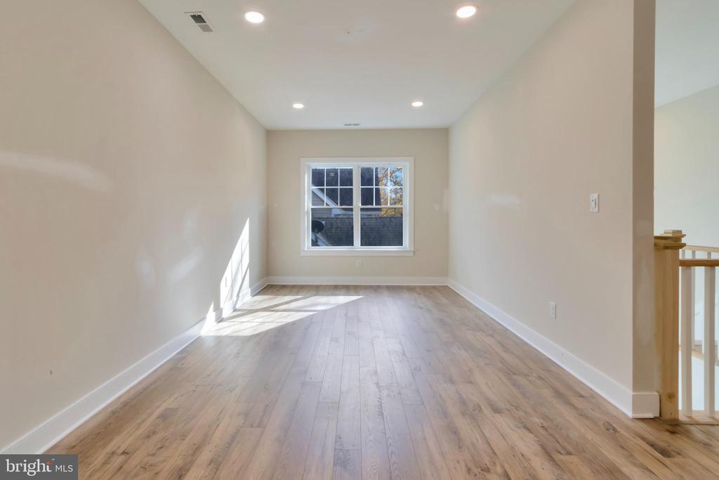 655 BETHANY LOOP