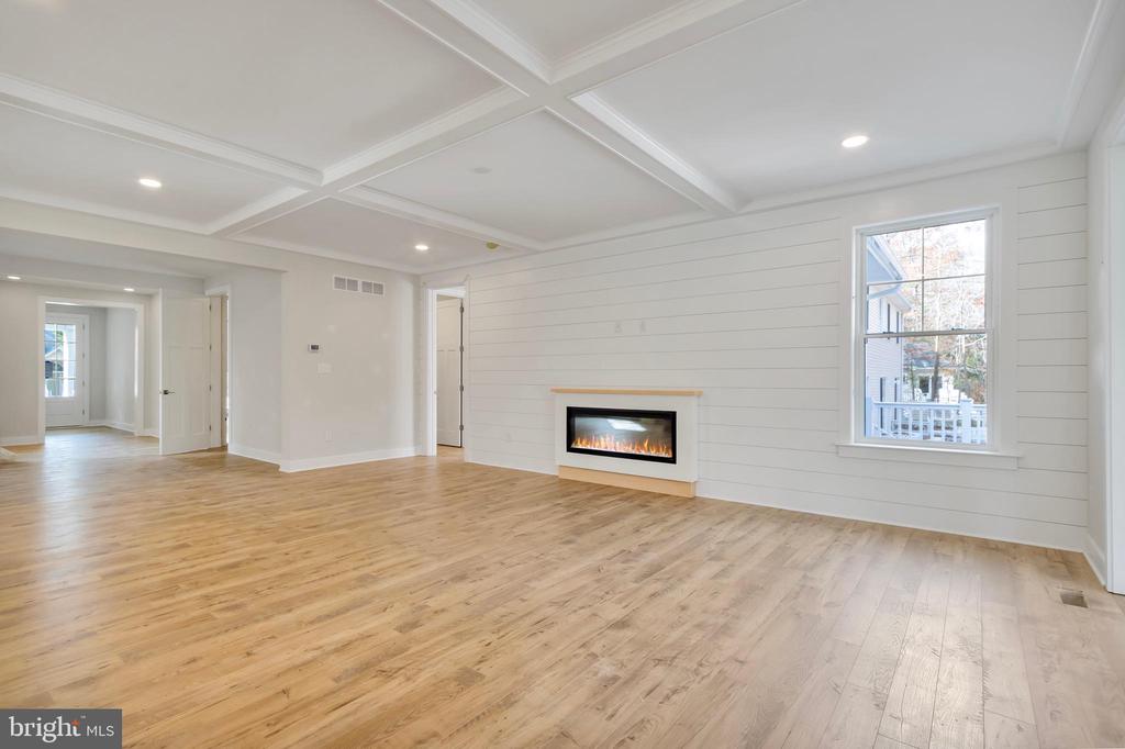 655 BETHANY LOOP