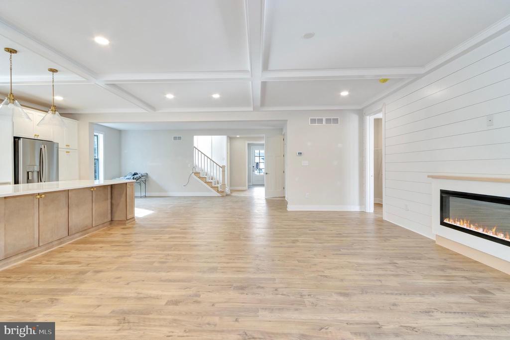 655 BETHANY LOOP