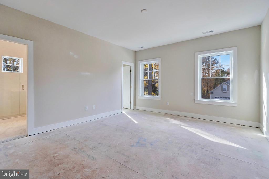 655 BETHANY LOOP