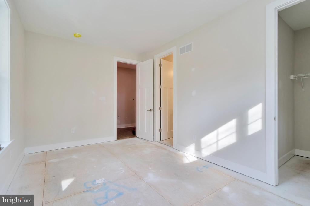 655 BETHANY LOOP