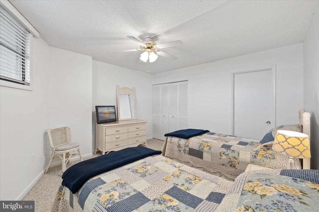 603N EDGEWATER HOUSE 603N