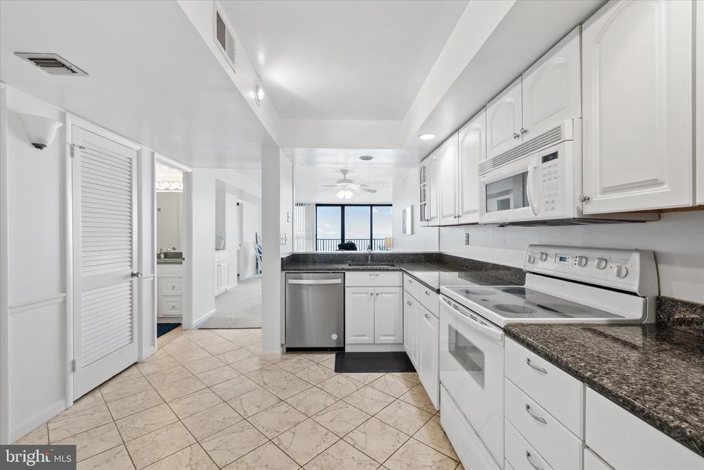 603N EDGEWATER HOUSE 603N