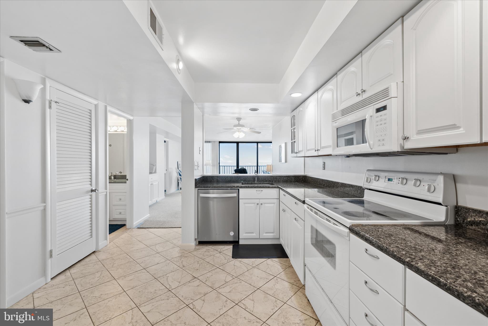 603N EDGEWATER HOUSE 603N