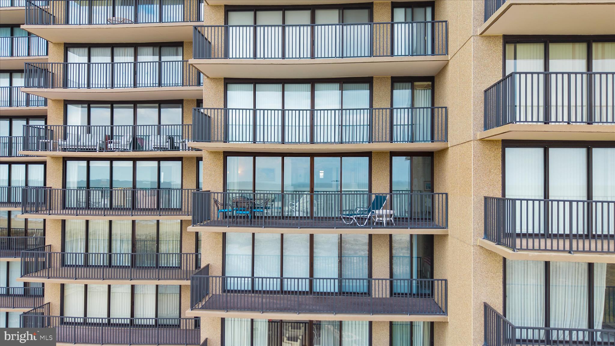 603N EDGEWATER HOUSE 603N