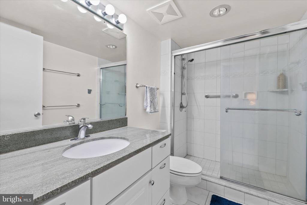 603N EDGEWATER HOUSE 603N