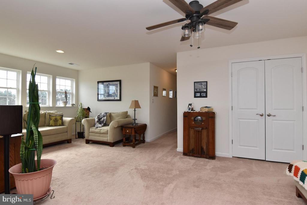 26468 E OLD GATE DRIVE