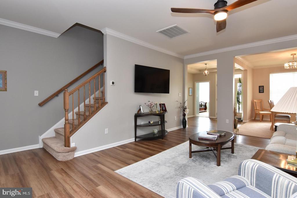 26468 E OLD GATE DRIVE