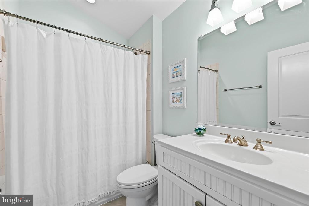36041 INDIGO BUNTING COURT