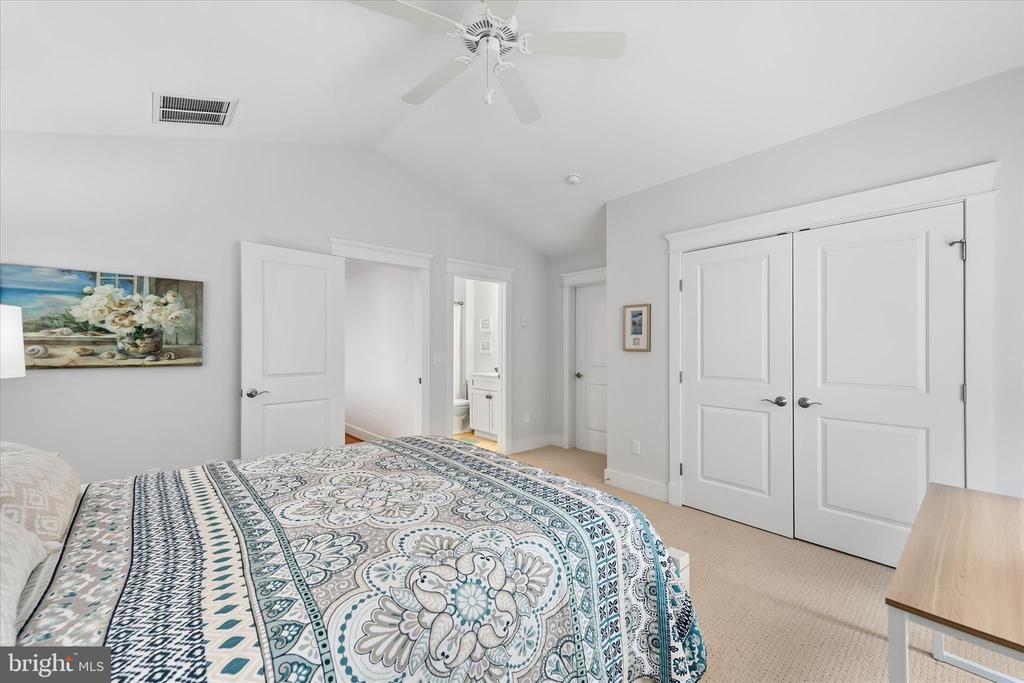 36041 INDIGO BUNTING COURT