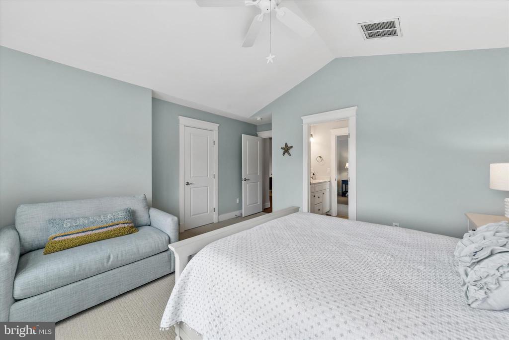 36041 INDIGO BUNTING COURT