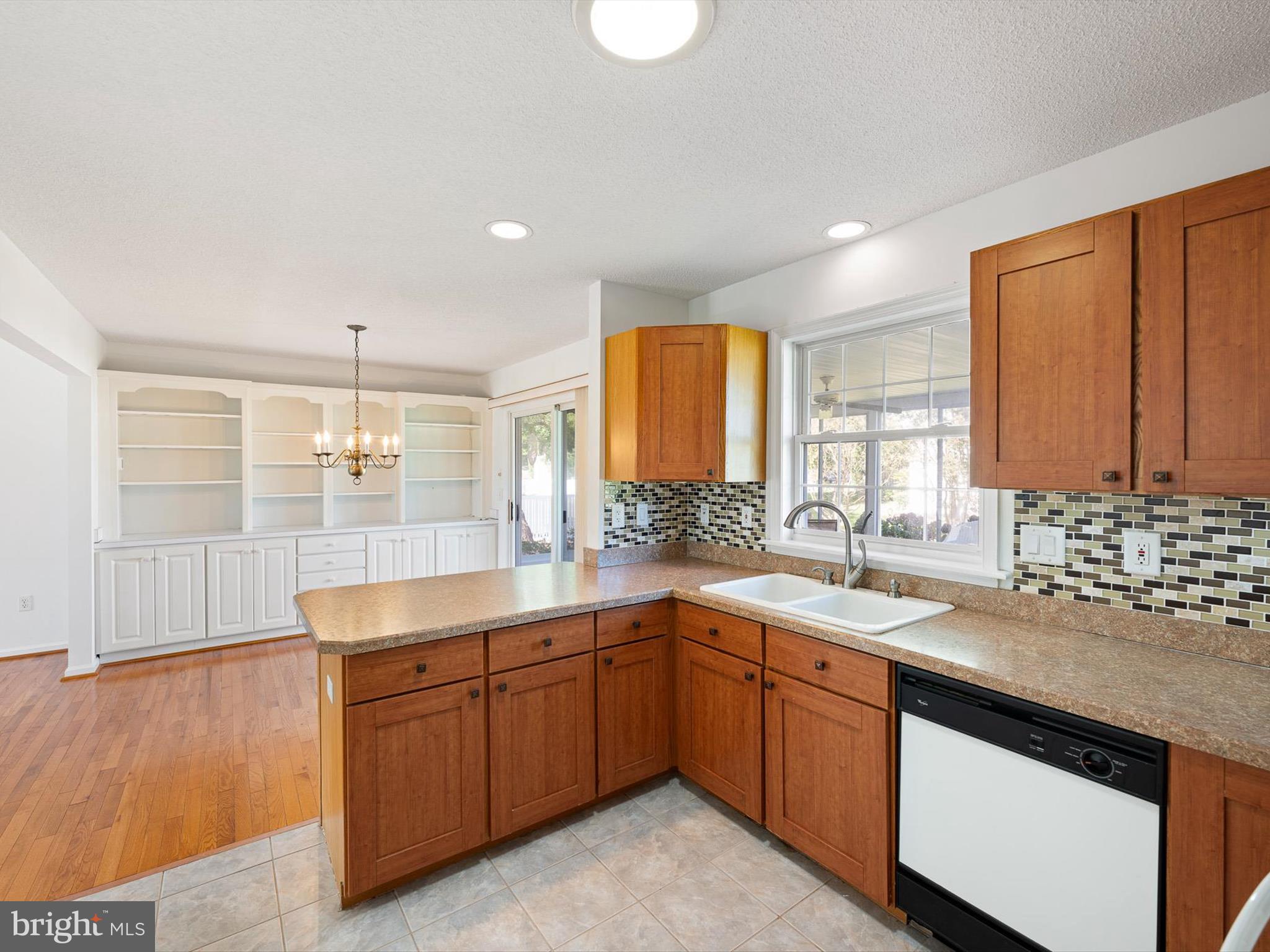 38280 WATERWAY DRIVE