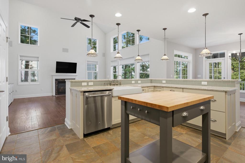 132 W SHORE DRIVE