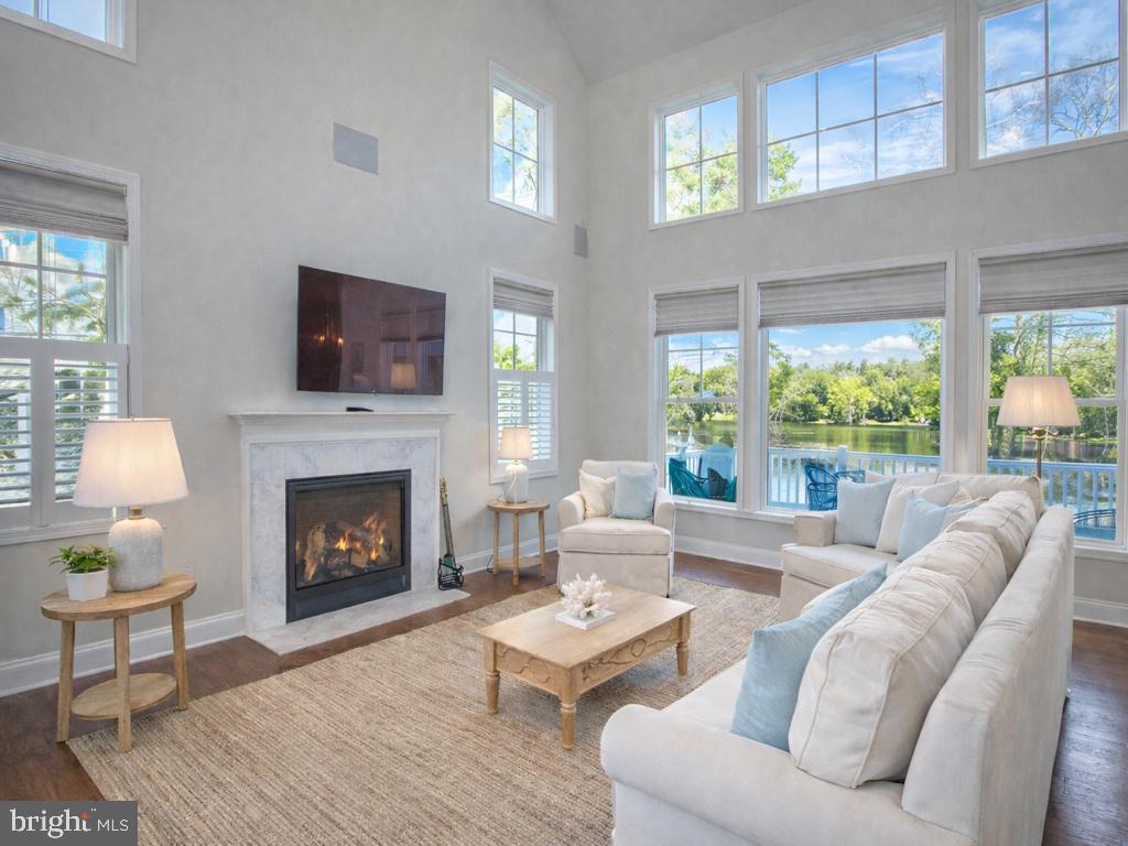 132 W SHORE DRIVE