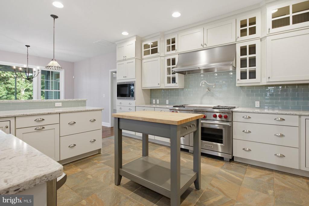 132 W SHORE DRIVE