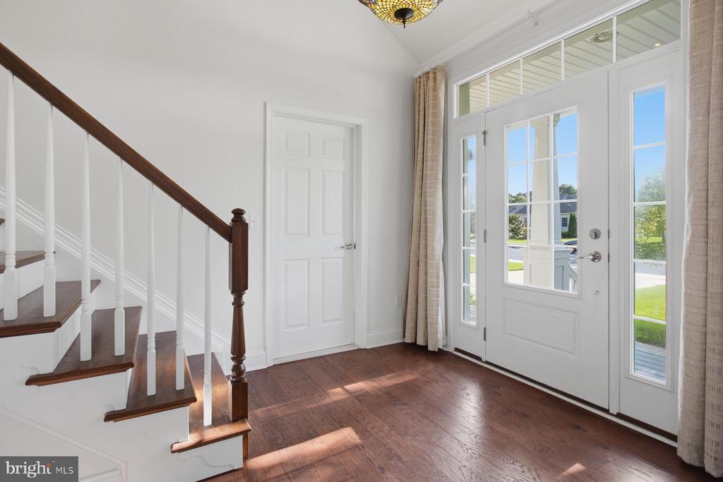 132 W SHORE DRIVE
