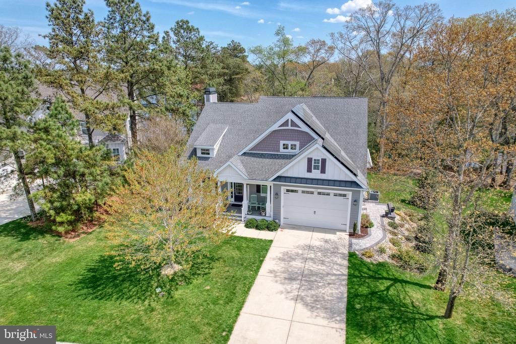 132 W SHORE DRIVE