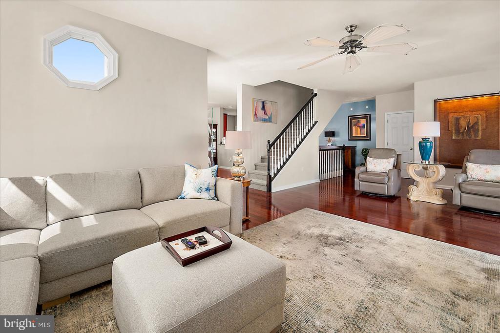 39078 BEACON DRIVE 18