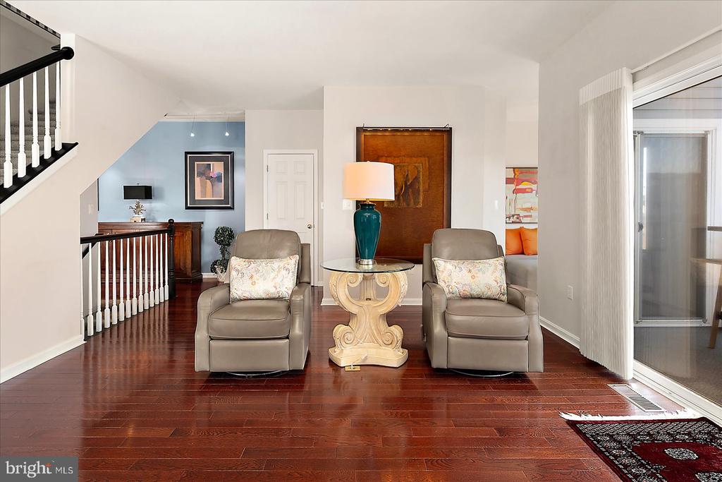 39078 BEACON DRIVE 18