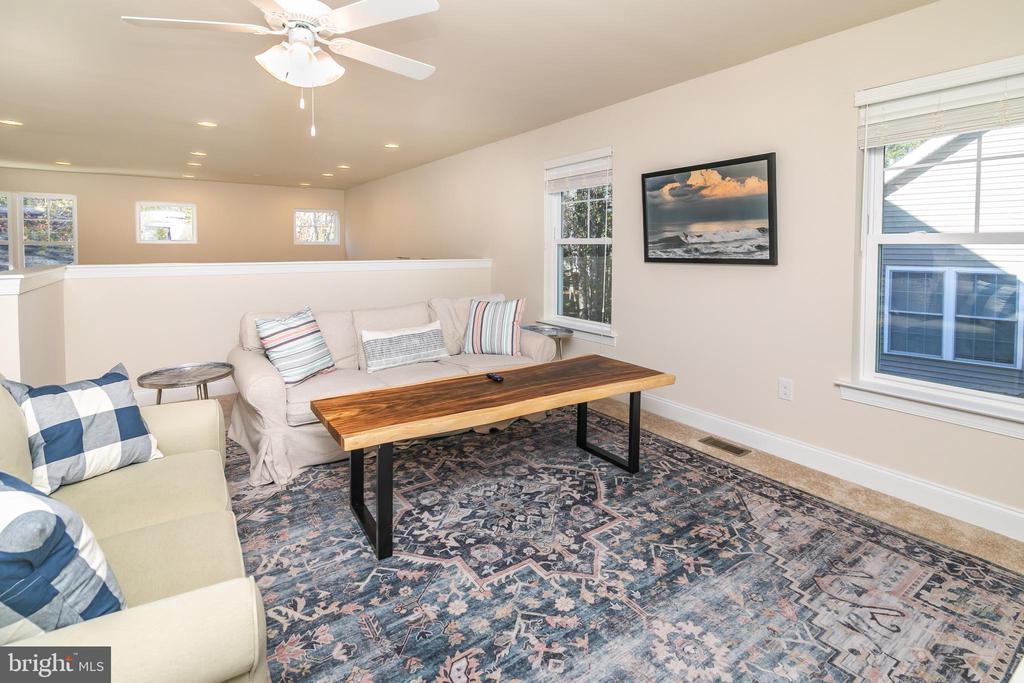 614 BETHANY LOOP