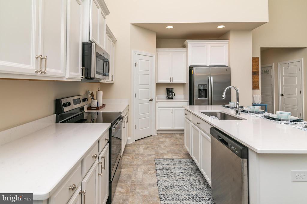 614 BETHANY LOOP