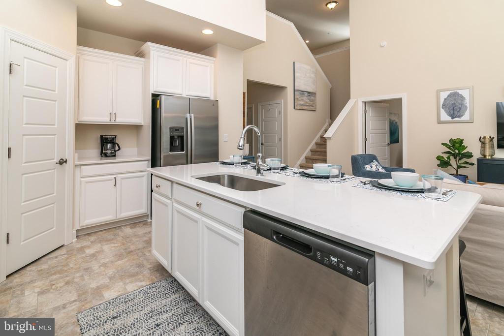 614 BETHANY LOOP