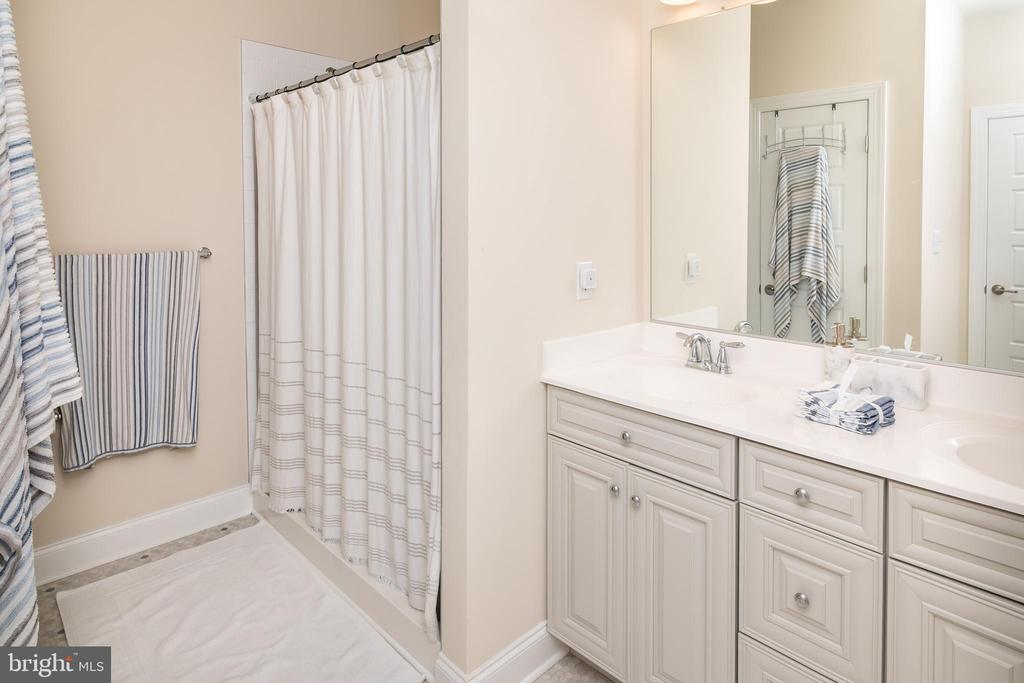 614 BETHANY LOOP