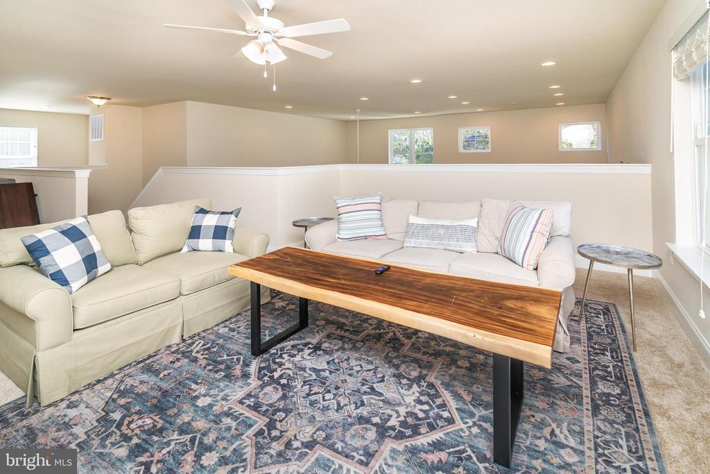614 BETHANY LOOP