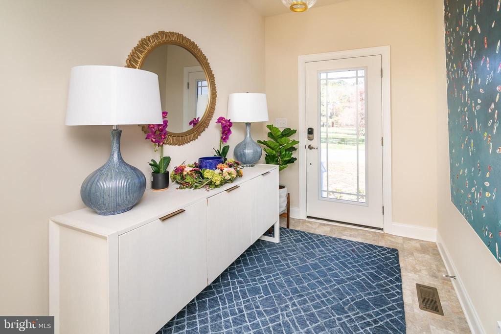 614 BETHANY LOOP