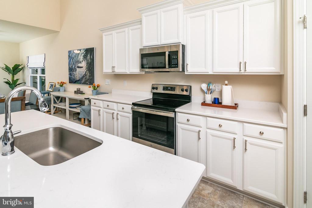 614 BETHANY LOOP