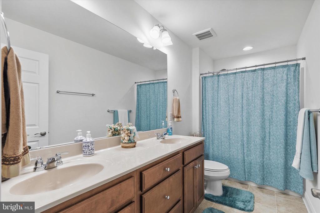 14447 CREEKSIDE CROSSING