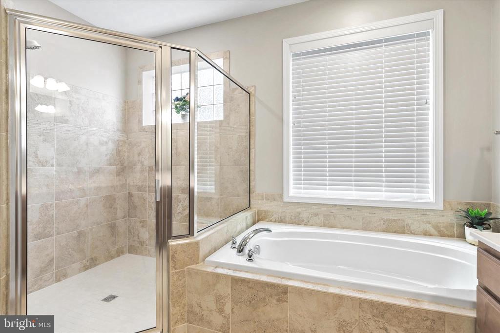 14447 CREEKSIDE CROSSING