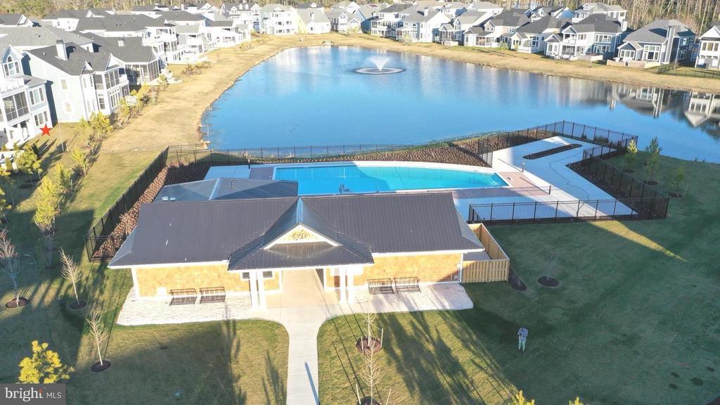 14447 CREEKSIDE CROSSING