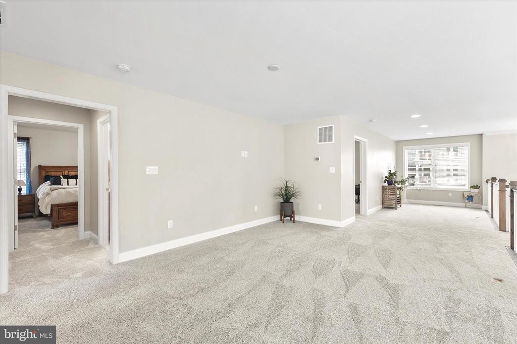 14447 CREEKSIDE CROSSING